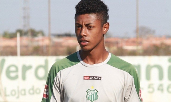 Bruno Henrique com a camisa do Uberlândia Esporte Clube