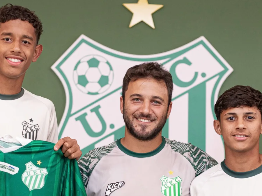Promessas do Verdão, Samuel e Pedrinho assinam primeiro contrato profissional com o Uberlândia
